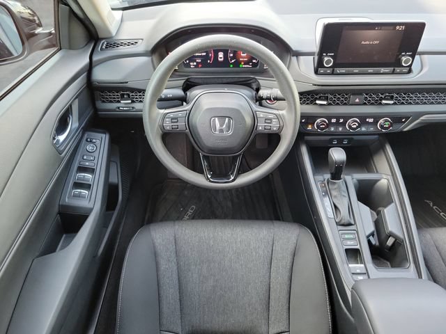 Used 2025 Honda Accord SE image 10