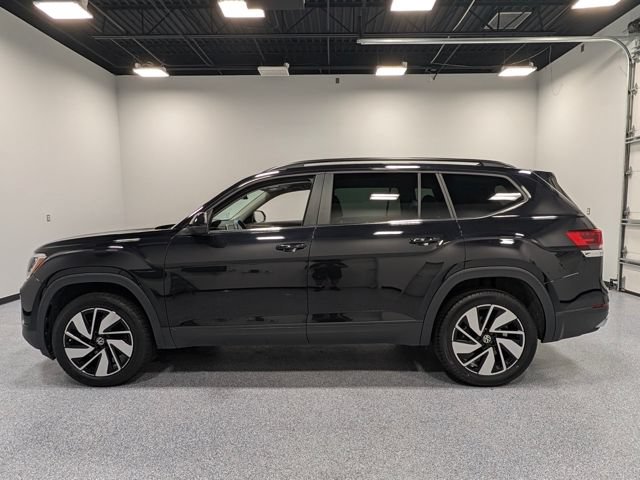 Used 2024 Volkswagen Atlas SE AWD/4WD image 6