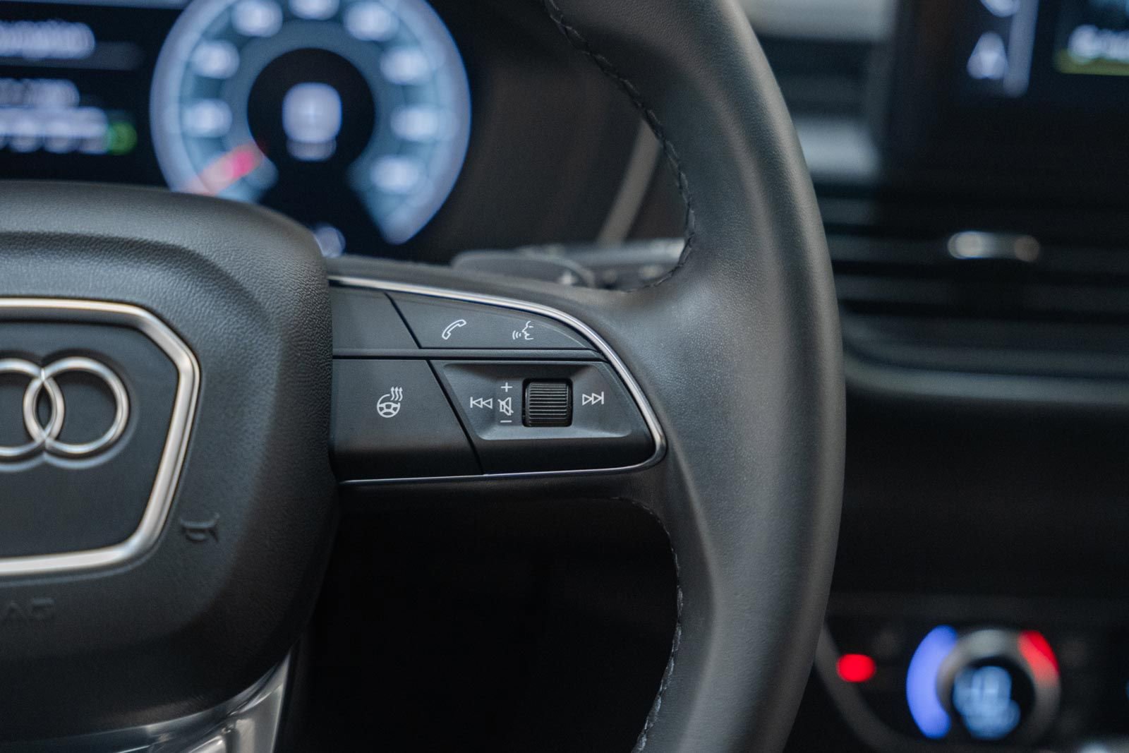 Used 2023 Audi Q5 2.0T Premium Plus w/ Premium Plus Package AWD/4WD image 30