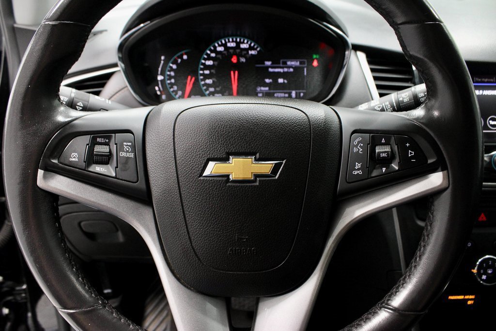 Used 2020 Chevrolet Trax LT w/ Redline Edition image 30