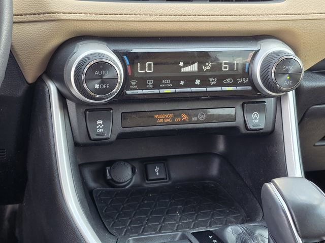 Used 2021 Toyota RAV4 XLE Premium image 20