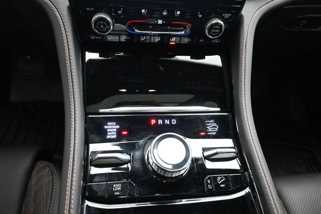 Used 2023 Jeep Grand Cherokee L Summit AWD/4WD image 18