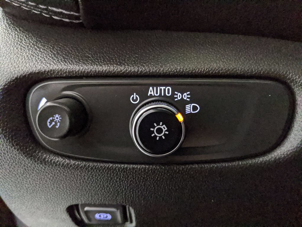 Used 2025 Chevrolet Blazer LT AWD/4WD image 14