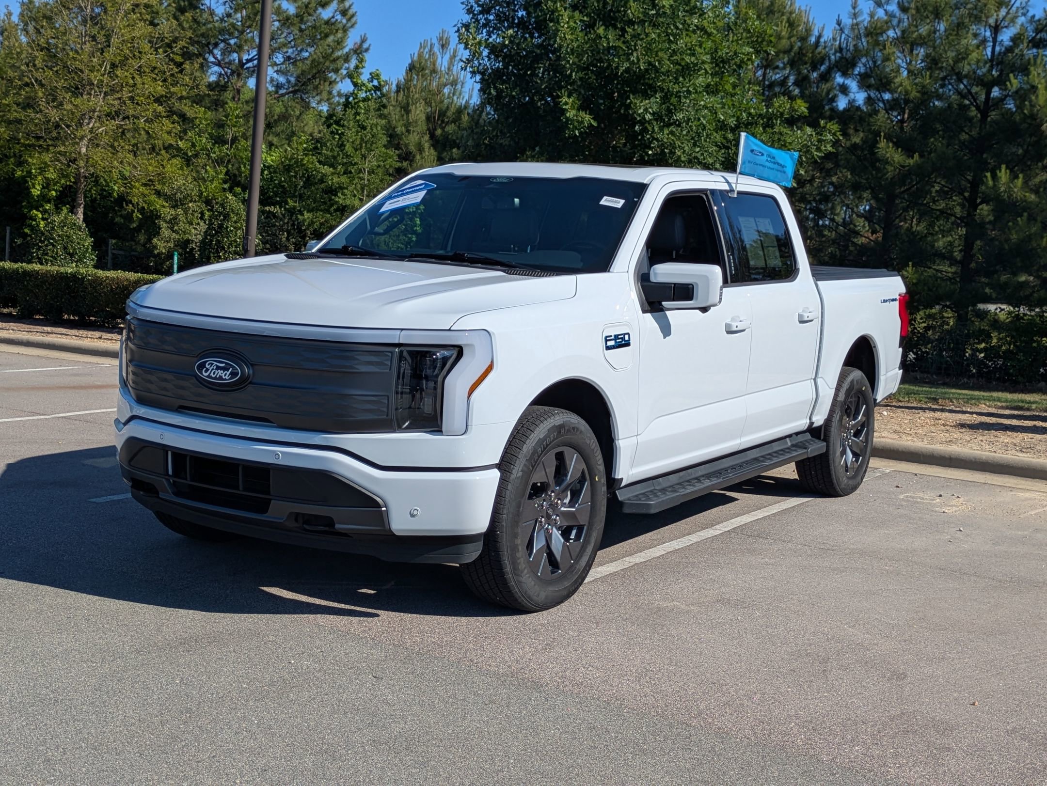 Certified 2025 Ford F150 Lightning Lariat AWD/4WD image 8