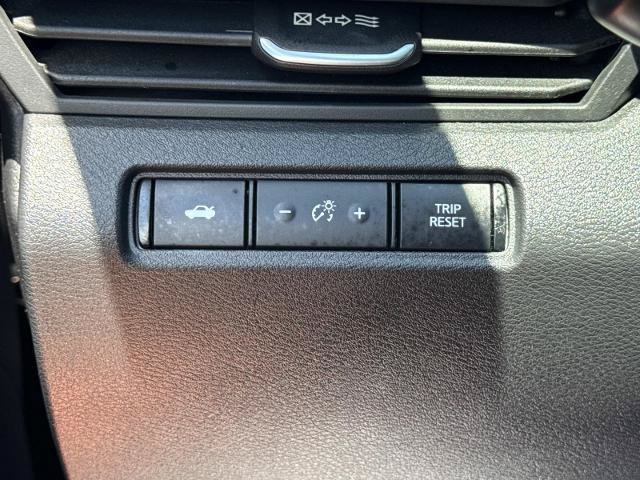 Used 2020 Nissan Altima 2.5 SR w/ Premium Package FWD image 18