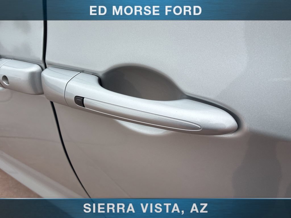 Used 2024 Chrysler Pacifica Touring-L FWD image 18