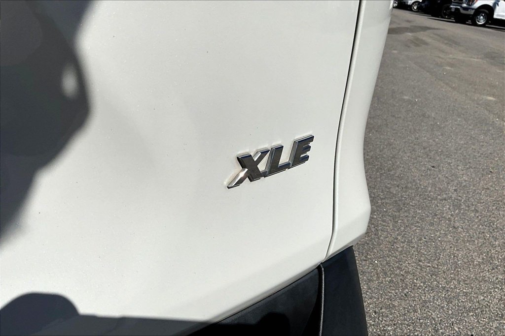 Used 2022 Toyota RAV4 XLE Premium FWD image 26
