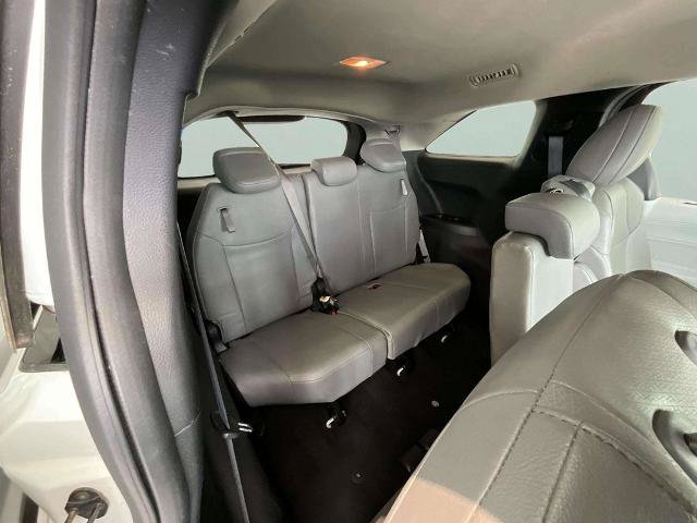 Used 2025 Toyota Sienna XLE FWD image 23