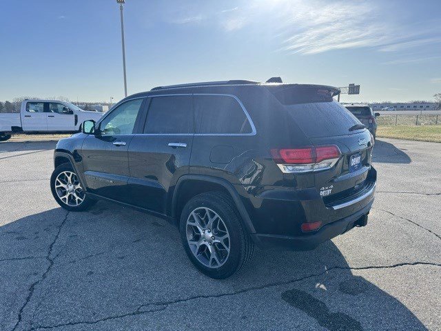 Used 2022 Jeep Grand Cherokee Limited w/ Trailer Tow Group IV image 3