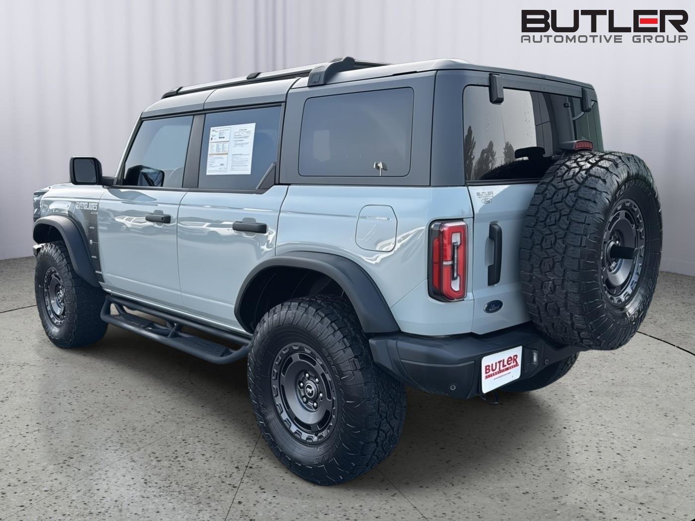 Certified 2023 Ford Bronco Everglades AWD/4WD image 3