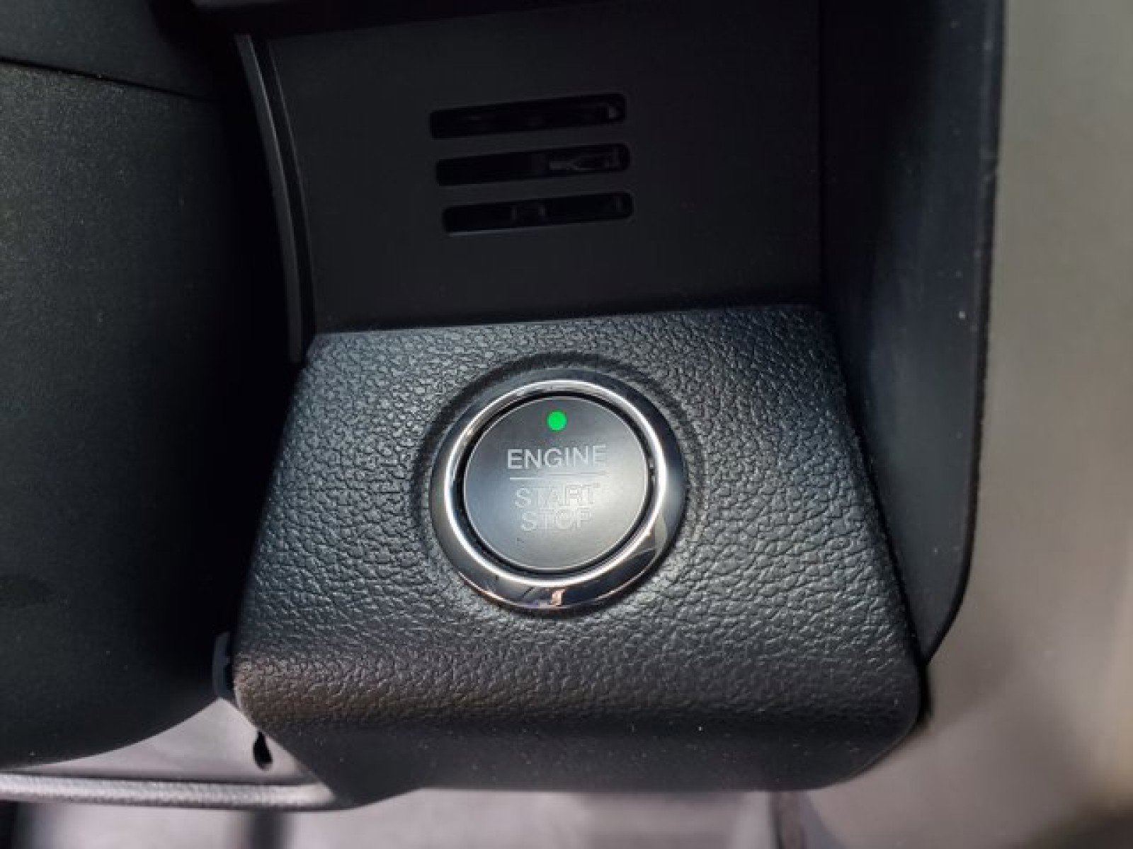 Certified 2020 Ford F150 Lariat image 19