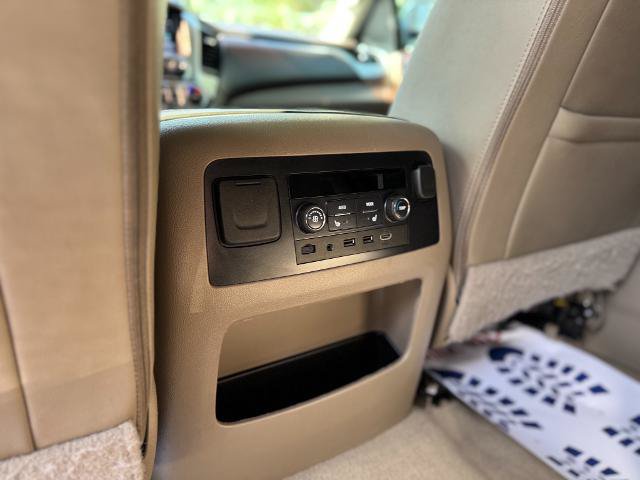 Used 2020 Chevrolet Tahoe Premier w/ Premier 6.2L Value Package AWD/4WD image 21