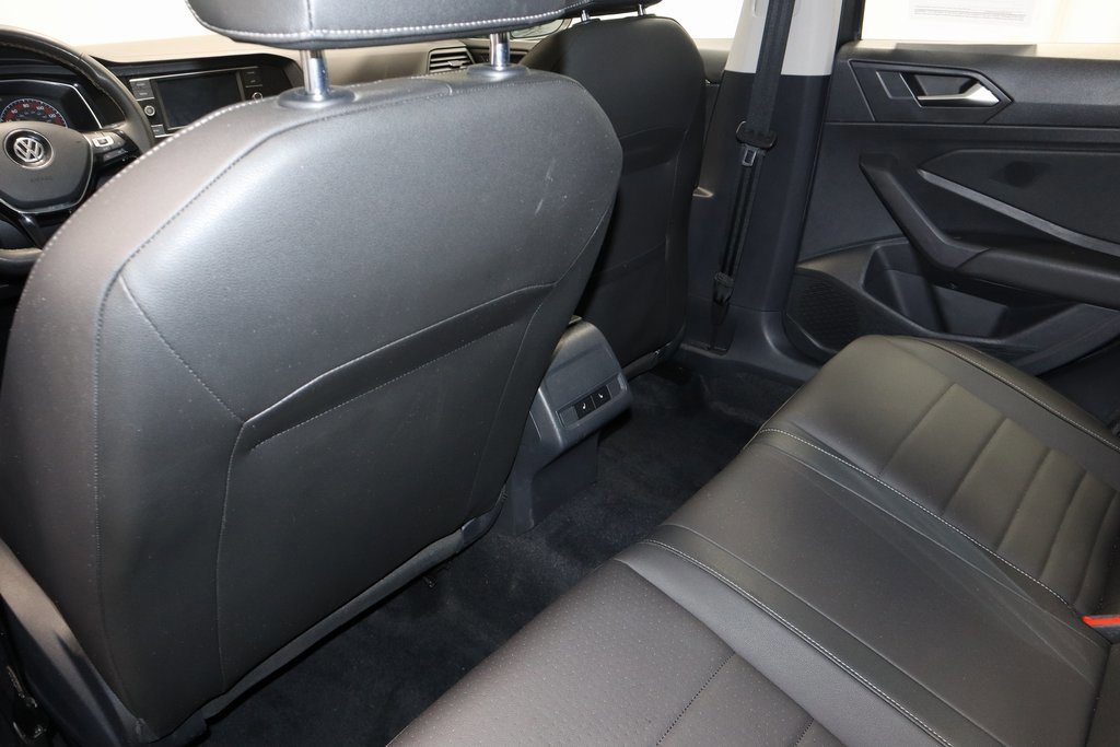 Used 2021 Volkswagen Jetta SE w/ SE Cold Weather Package image 20