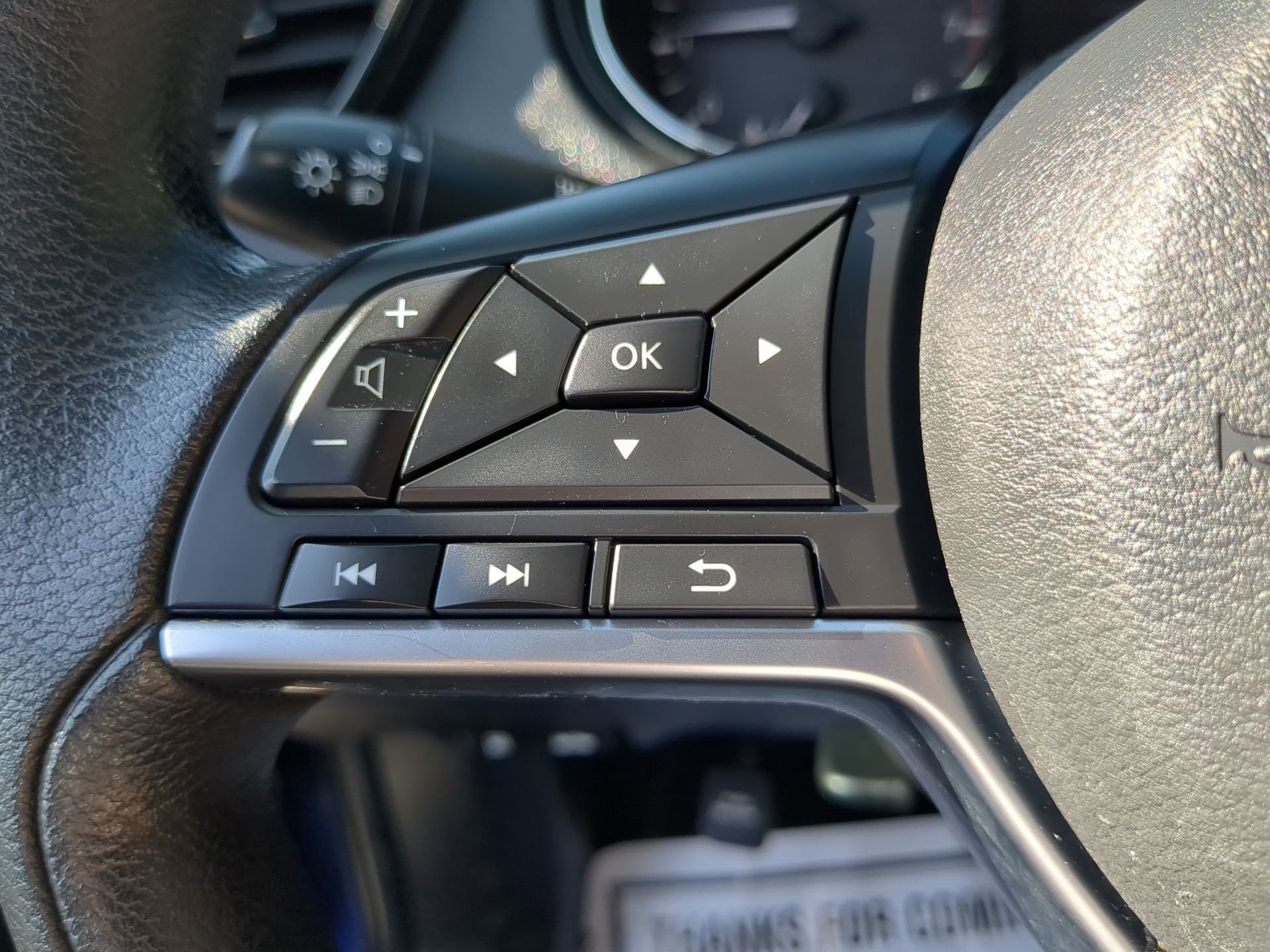 Used 2019 Nissan Rogue Sport S image 54