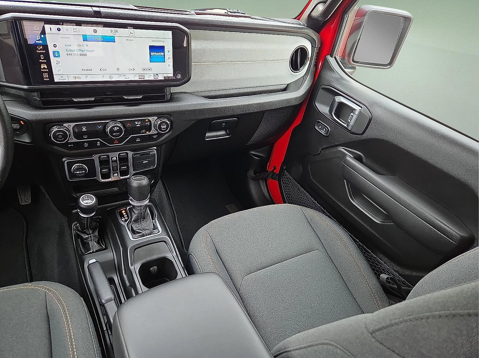 Used 2025 Jeep Gladiator Sport image 12