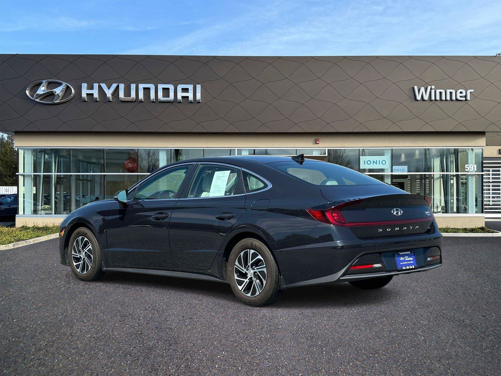 Used 2023 Hyundai Sonata Blue FWD image 2