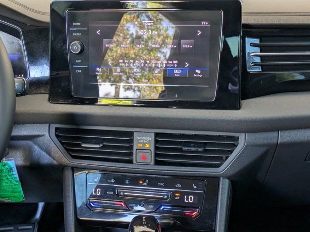 Used 2025 Volkswagen Jetta Sport image 15