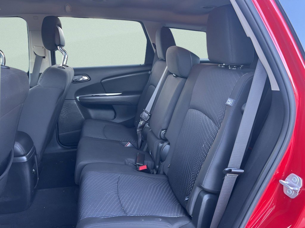 Used 2017 Dodge Journey SE w/ Flexible Seating Group image 19