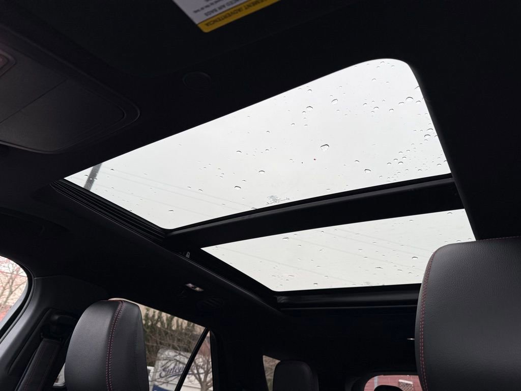 Certified 2023 Ford Explorer ST-Line w/ Class IV Trailer Tow Package image 14