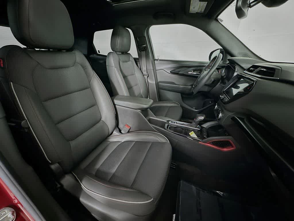 Used 2023 Chevrolet TrailBlazer RS w/ Sun and Liftgate Package AWD/4WD image 14