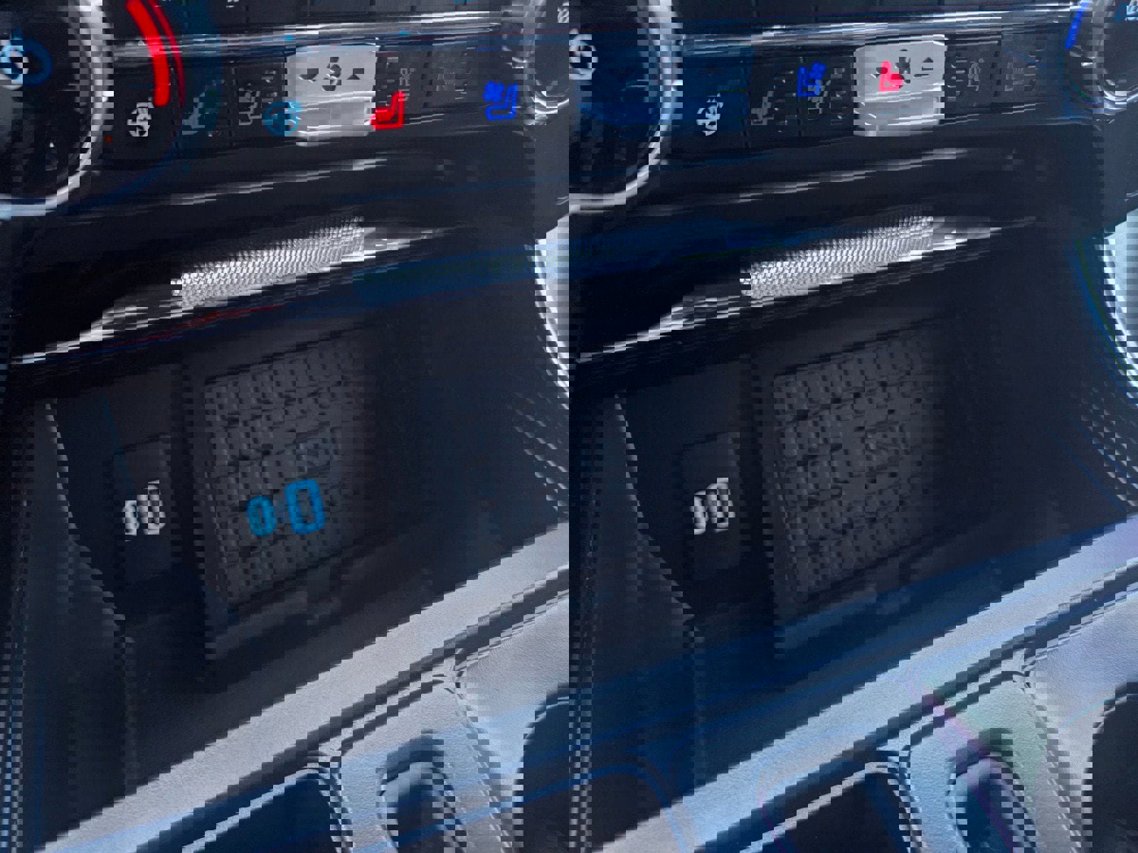 Certified 2024 Ford F150 Raptor image 31