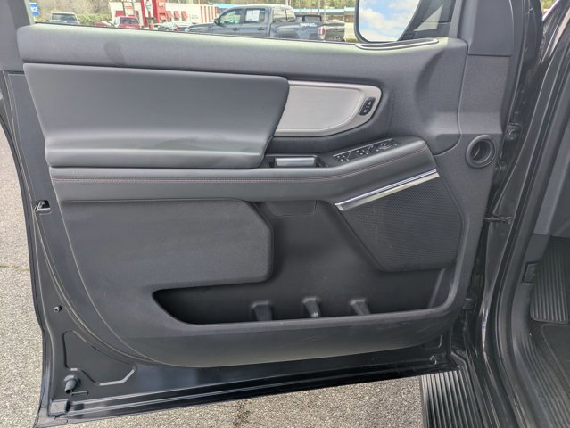 Certified 2025 Ford Expedition Active image 13