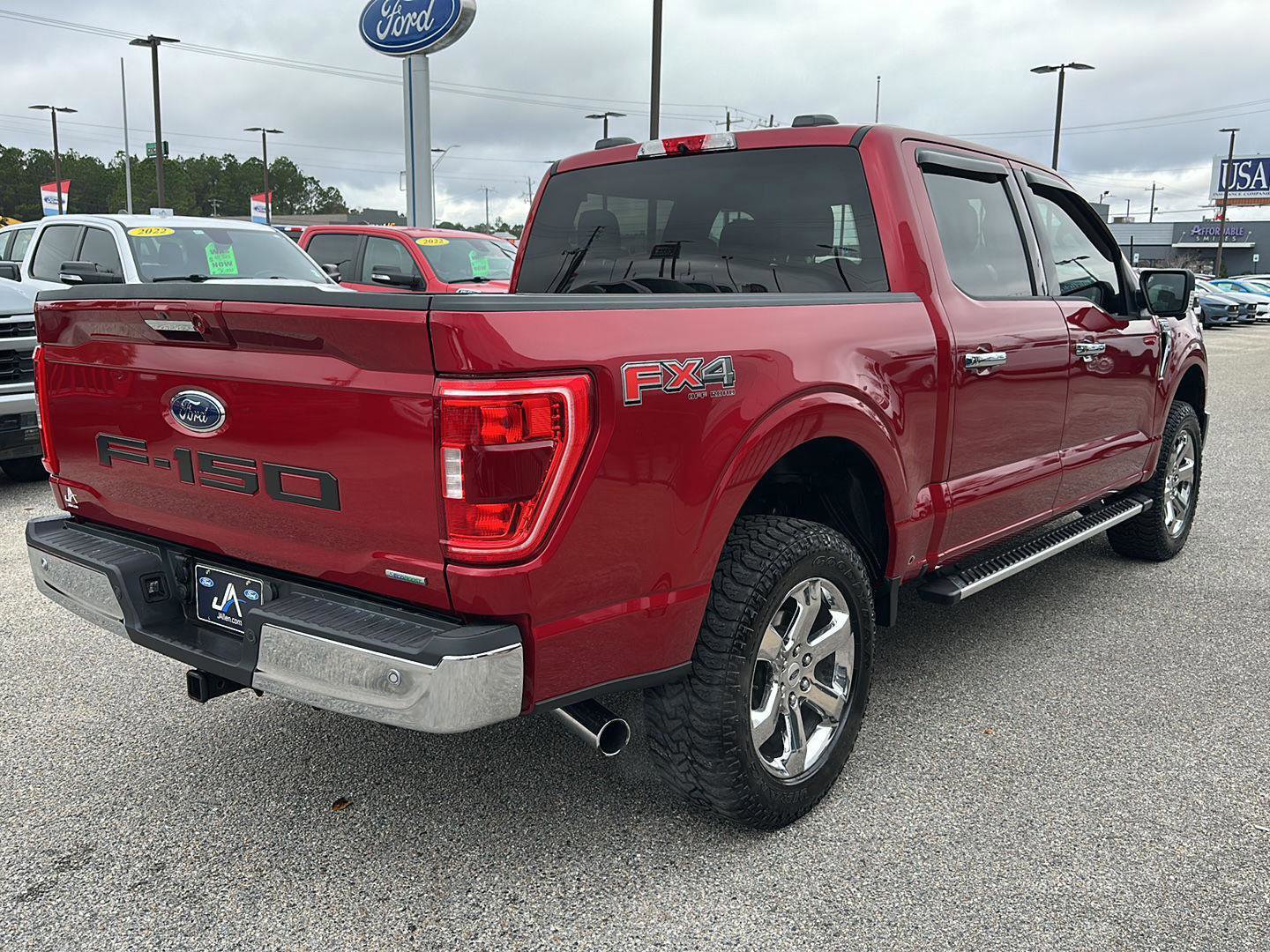 Certified 2022 Ford F150 XLT w/ Equipment Group 302A High image 33