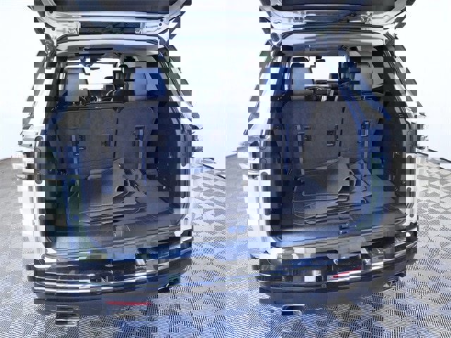 Used 2021 Chevrolet Traverse Premier w/ Redline Edition image 9