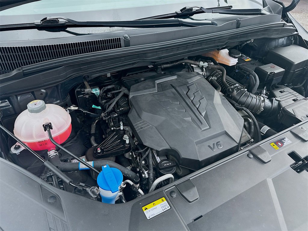 Used 2024 Kia Carnival EX image 26