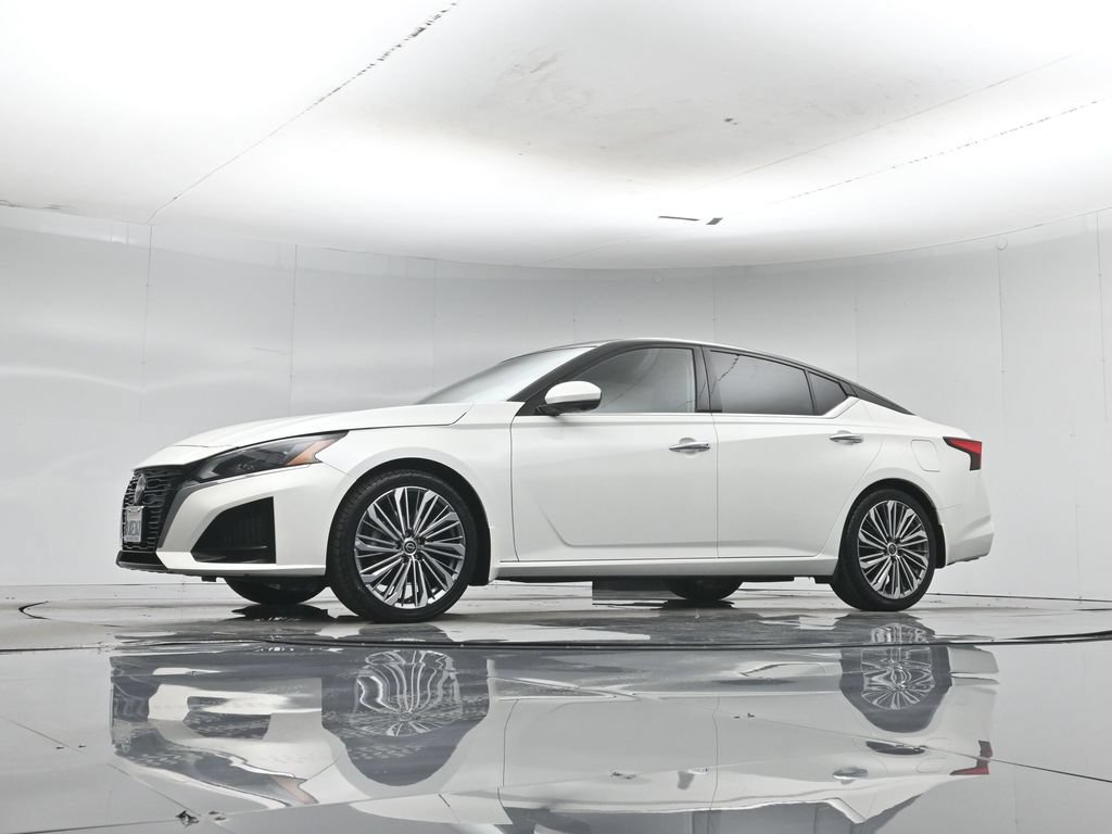 Used 2024 Nissan Altima 2.5 SL FWD image 53