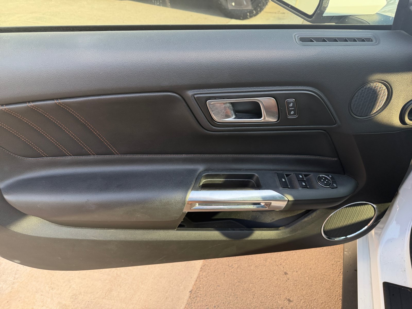 Certified 2022 Ford Mustang Premium RWD image 14