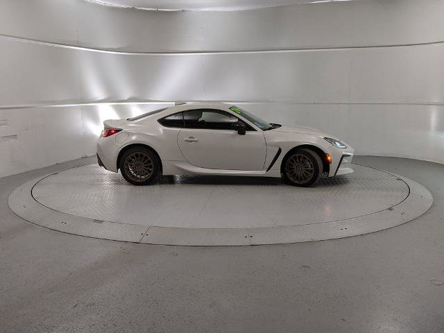 Used 2024 Toyota GR86 Base image 2