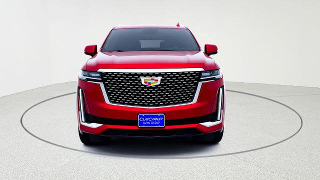 Used 2024 Cadillac Escalade Premium Luxury image 3