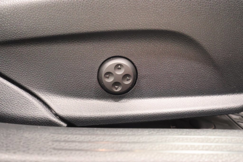 Used 2021 Mercedes-Benz C 300 4MATIC Sedan image 24