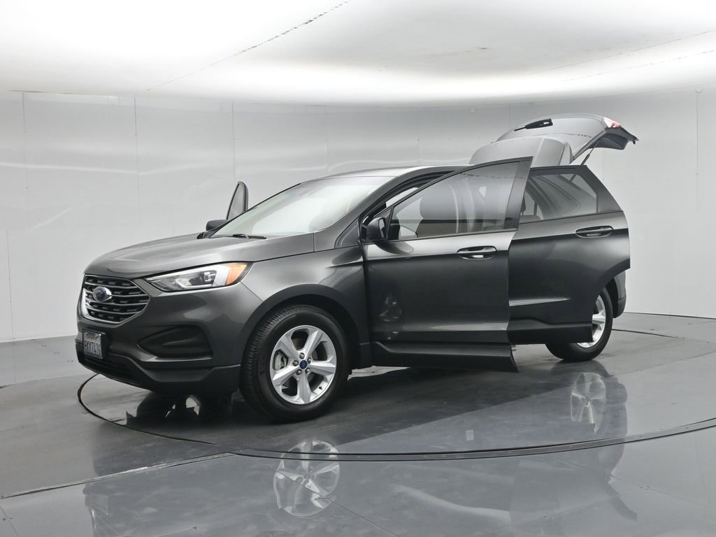 Certified 2019 Ford Edge SE FWD image 32