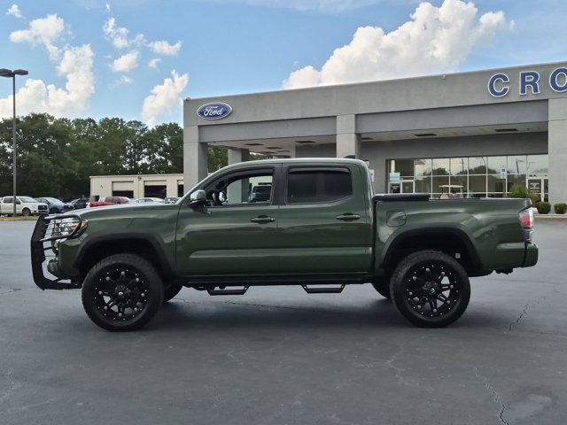 Used 2022 Toyota Tacoma TRD Off-Road w/ Technology Package AWD/4WD image 7