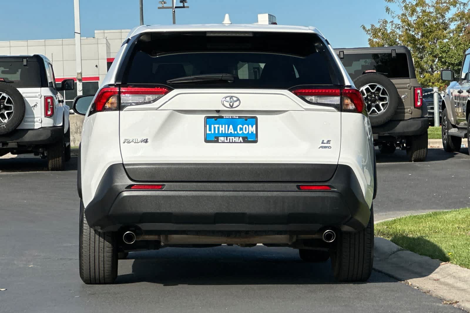 Used 2025 Toyota RAV4 LE AWD/4WD image 7