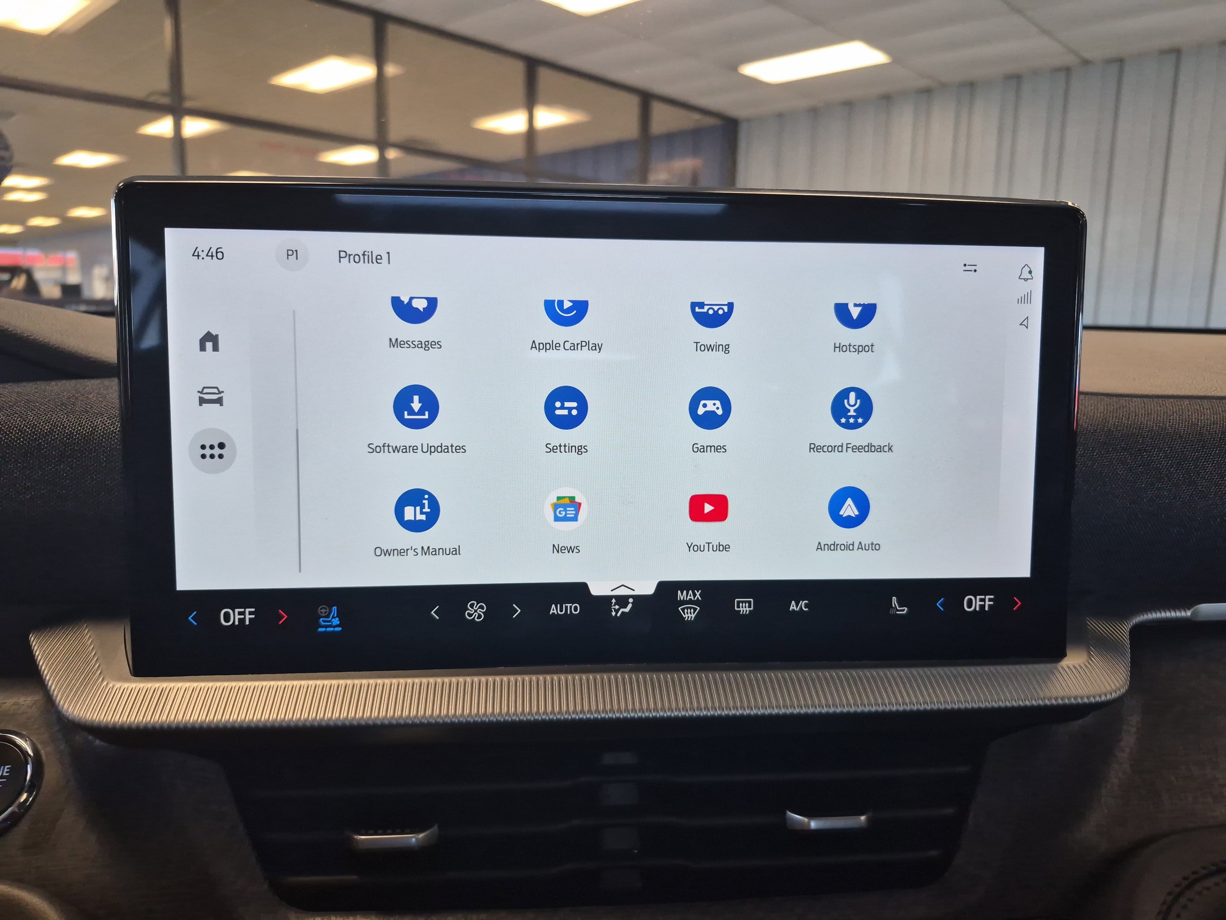 Certified 2025 Ford Explorer Platinum image 37