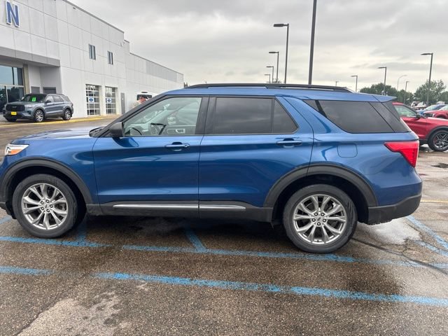 Certified 2020 Ford Explorer XLT w/ Equipment Group 202A AWD/4WD image 8