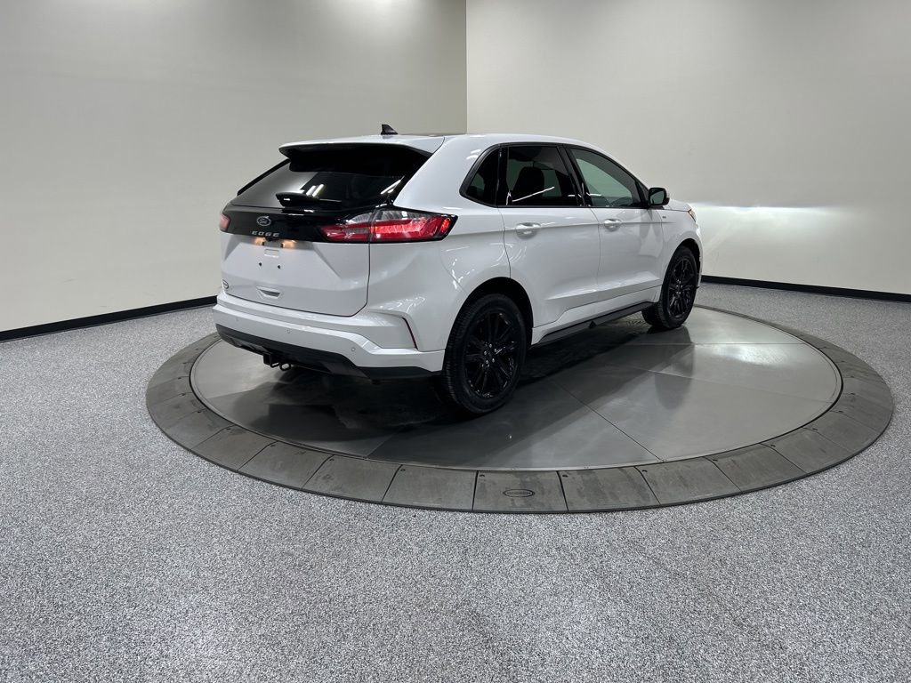 Certified 2024 Ford Edge ST-Line w/ Class II Trailer Tow Package image 7