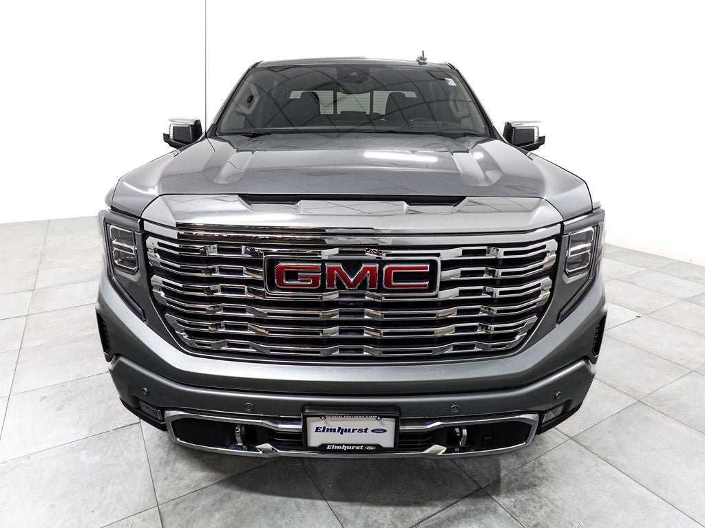 Used 2023 GMC Sierra 1500 Denali w/ Technology Package AWD/4WD image 3