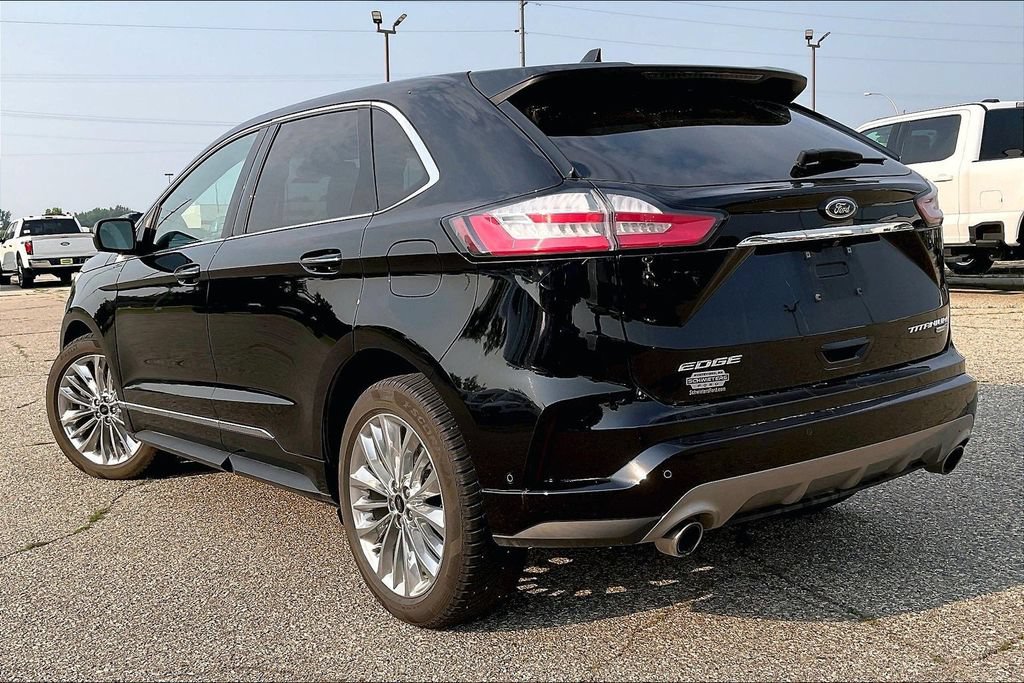 Certified 2020 Ford Edge Titanium w/ Equipment Group 301A AWD/4WD image 3