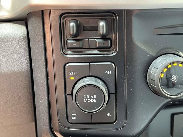 Certified 2025 Ford F350 XLT w/ Black Appearance Package AWD/4WD image 14