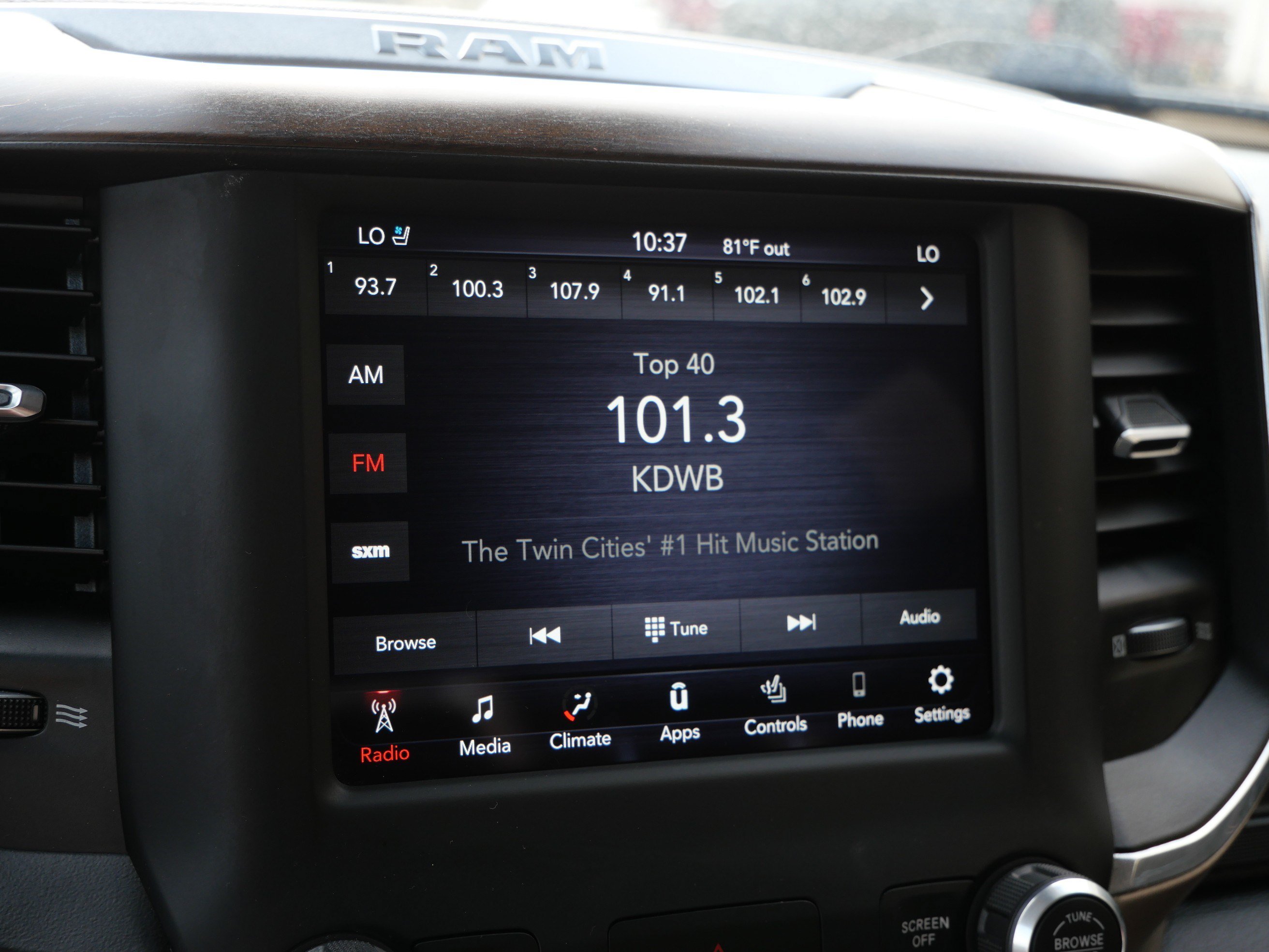 Used 2021 RAM 1500 Laramie AWD/4WD image 22