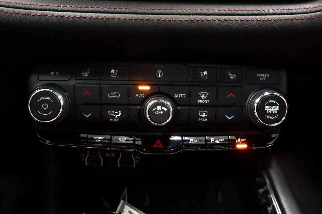 Used 2025 Dodge Durango R/T AWD/4WD image 33