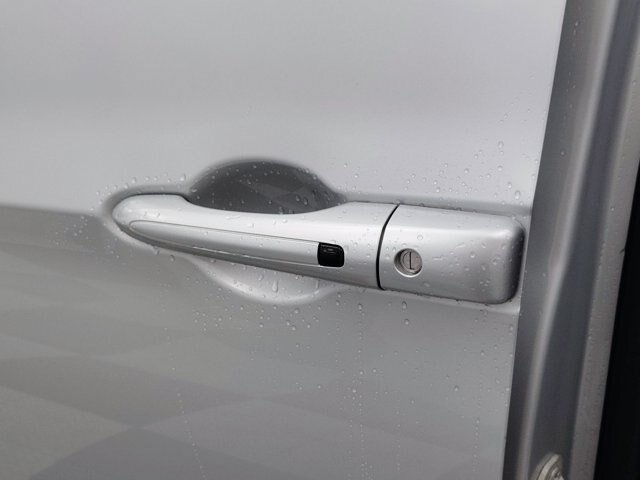 Used 2024 Chrysler Pacifica Touring-L FWD image 18
