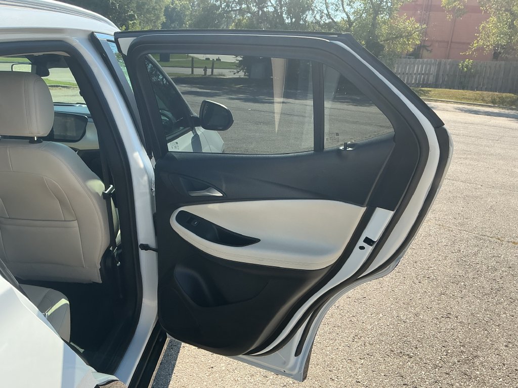 Used 2024 Buick Encore GX Sport Touring FWD image 19