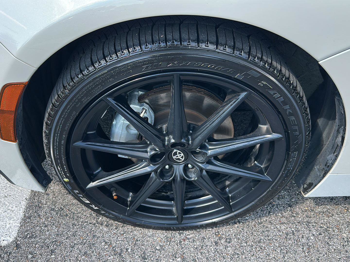 Used 2022 Toyota GR86 Premium w/ ALL Weather Mat Package (TMS) RWD image 9