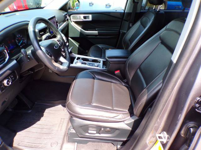 Certified 2023 Ford Explorer XLT w/ Equipment Group 202A AWD/4WD image 16