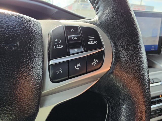 Certified 2023 Ford Explorer XLT RWD image 24